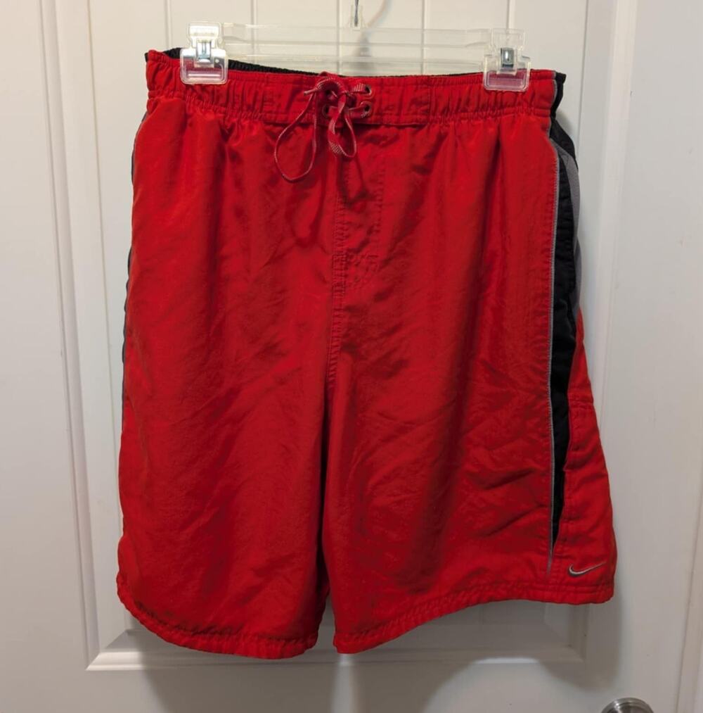 Mens Nike Swim Trunks Red Black Mesh Lined Board Shorts Size L Bathing Suit